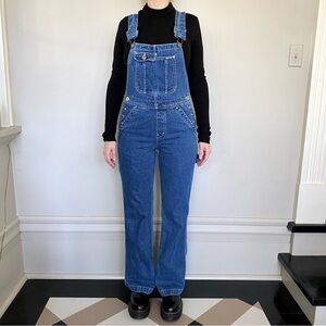 Vintage Ikeda dark-wash denim overalls. 💙